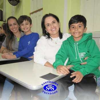 2º ano | Mães são homenageadas com várias atividades 