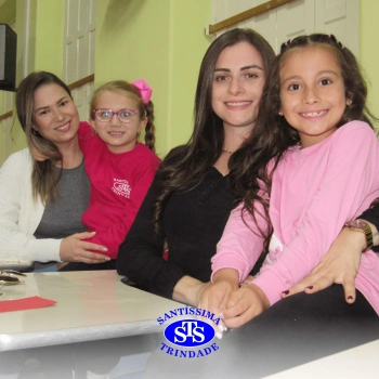 2º ano | Mães são homenageadas com várias atividades 