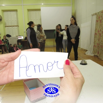 2º ano | Mães são homenageadas com várias atividades 