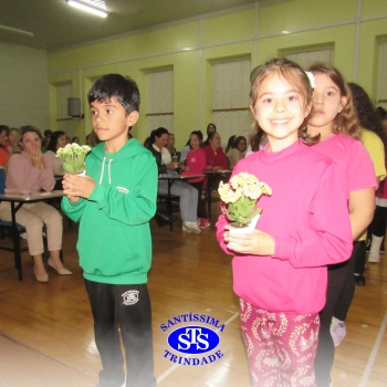 2º ano | Mães são homenageadas com várias atividades 