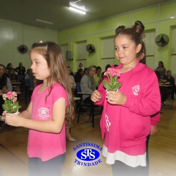 2º ano | Mães são homenageadas com várias atividades 
