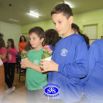 2º ano | Mães são homenageadas com várias atividades 