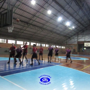 Alunos do Ensino Médio participam dos Jogos Interséries Franciscanos