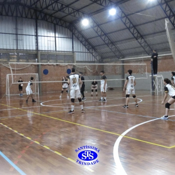 Alunos do Ensino Médio participam dos Jogos Interséries Franciscanos