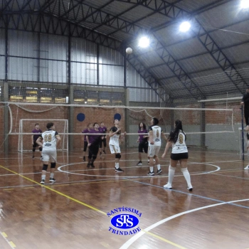 Alunos do Ensino Médio participam dos Jogos Interséries Franciscanos