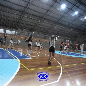 Alunos do Ensino Médio participam dos Jogos Interséries Franciscanos