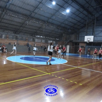 Alunos do Ensino Médio participam dos Jogos Interséries Franciscanos