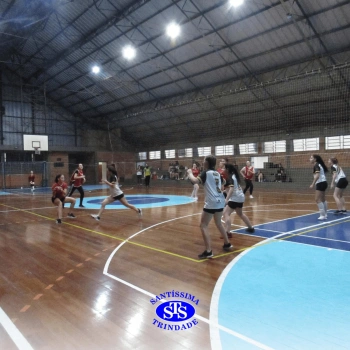 Alunos do Ensino Médio participam dos Jogos Interséries Franciscanos