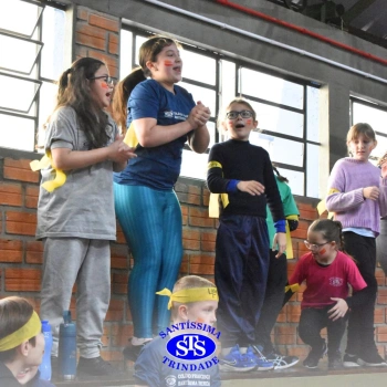 Gincana Esportiva proporciona dinâmicas que incentivam o trabalho em equipe | 4º ano