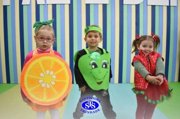 Desfile das Frutas incentiva a alimentação saudável | Inf. 3