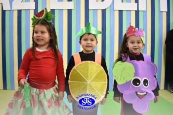 Desfile das Frutas incentiva a alimentação saudável | Inf. 3