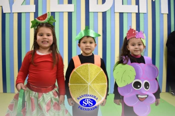 Desfile das Frutas incentiva a alimentação saudável | Inf. 3