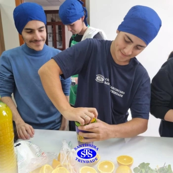 Alunos criam pratos a partir do reaproveitamento de alimentos | 3ª série E.M.
