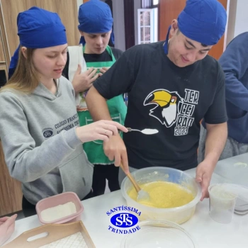 Alunos criam pratos a partir do reaproveitamento de alimentos | 3ª série E.M.