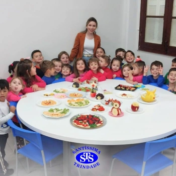 Desfile das Frutas incentiva a alimentação saudável | Inf. 3