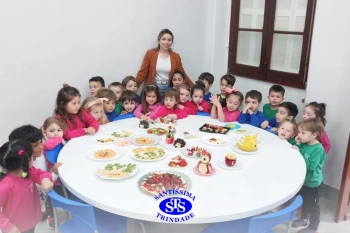 Desfile das Frutas incentiva a alimentação saudável | Inf. 3