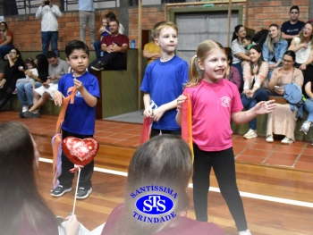 Homenagens às Mães do 1º e 2º ano
