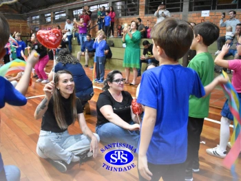 Homenagens às Mães do 1º e 2º ano