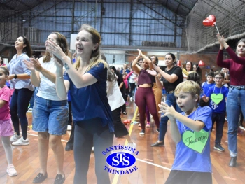 Homenagens às Mães do 1º e 2º ano