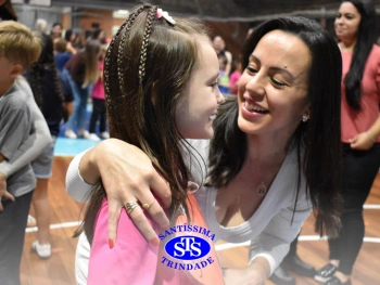 Homenagens às Mães do 1º e 2º ano
