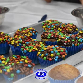 Mães dos estudantes do 5º ano recebem um doce presente recheado de carinho