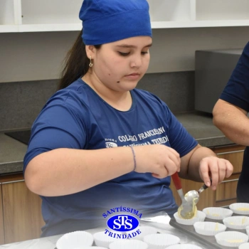 Mães dos estudantes do 5º ano recebem um doce presente recheado de carinho