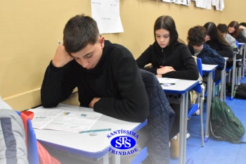 Estudantes realizam prova da OBMEP