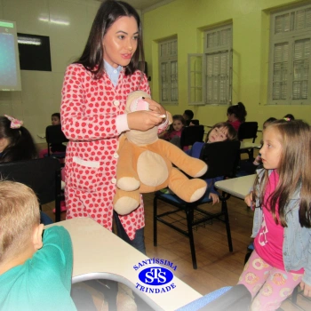 Infantil 4 estuda hábitos saudáveis de higiene bucal