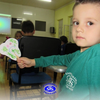 Infantil 4 estuda hábitos saudáveis de higiene bucal