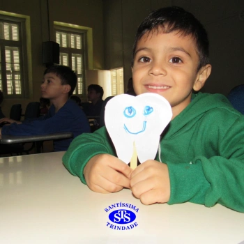 Infantil 4 estuda hábitos saudáveis de higiene bucal