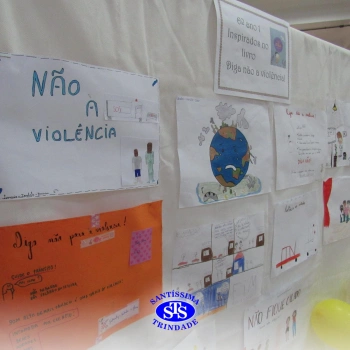 Alunos participam do projeto Autor Presente com o escritor Fernando Carraro 