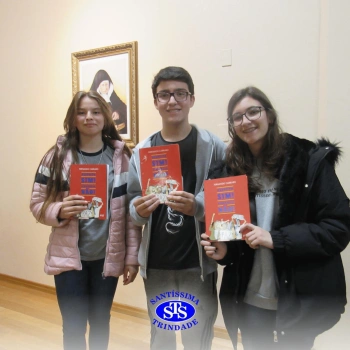 Alunos participam do projeto Autor Presente com o escritor Fernando Carraro 