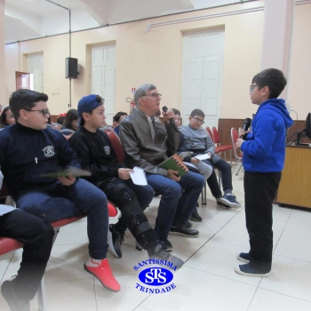 Alunos participam do projeto Autor Presente com o escritor Fernando Carraro 