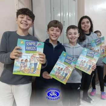 Alunos participam do projeto Autor Presente com o escritor Fernando Carraro 