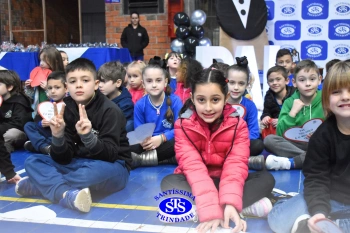 Homenagem aos pais dos alunos do Infantil 5 e 1º ano 
