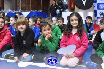 Homenagem aos pais dos alunos do Infantil 5 e 1º ano 