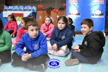 Homenagem aos pais dos alunos do Infantil 5 e 1º ano 