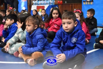 Homenagem aos pais dos alunos do Infantil 5 e 1º ano 