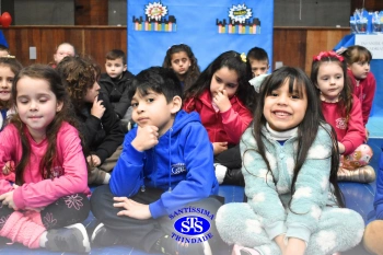 Homenagem aos pais dos alunos do Infantil 5 e 1º ano 
