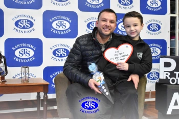 Homenagem aos pais dos alunos do Infantil 5 e 1º ano 