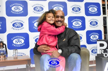 Homenagem aos pais dos alunos do Infantil 5 e 1º ano 