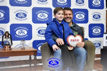 Homenagem aos pais dos alunos do Infantil 5 e 1º ano 