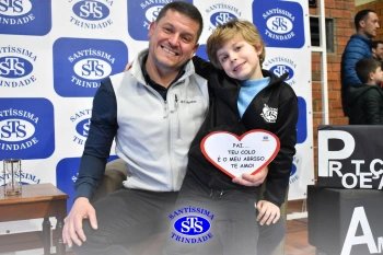 Homenagem aos pais dos alunos do Infantil 5 e 1º ano 