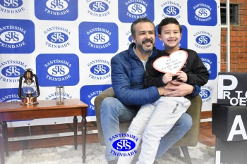 Homenagem aos pais dos alunos do Infantil 5 e 1º ano 