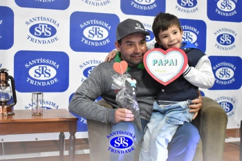 Homenagem aos pais dos alunos do Infantil 5 e 1º ano 