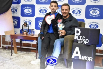 Homenagem aos pais dos alunos do Infantil 5 e 1º ano 
