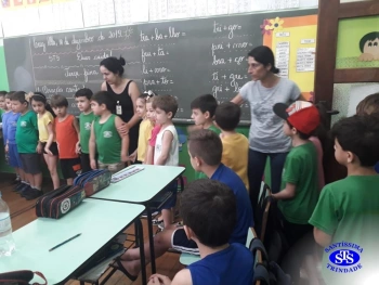 Nível B em visita ao 1º ano 