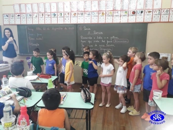 Nível B em visita ao 1º ano 