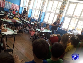 Nível B em visita ao 1º ano 