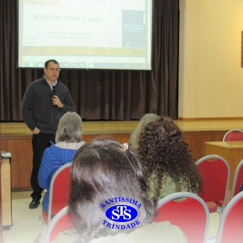 Encontro de formação com profissionais do Colégio